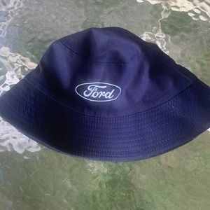 Ford Buckethat